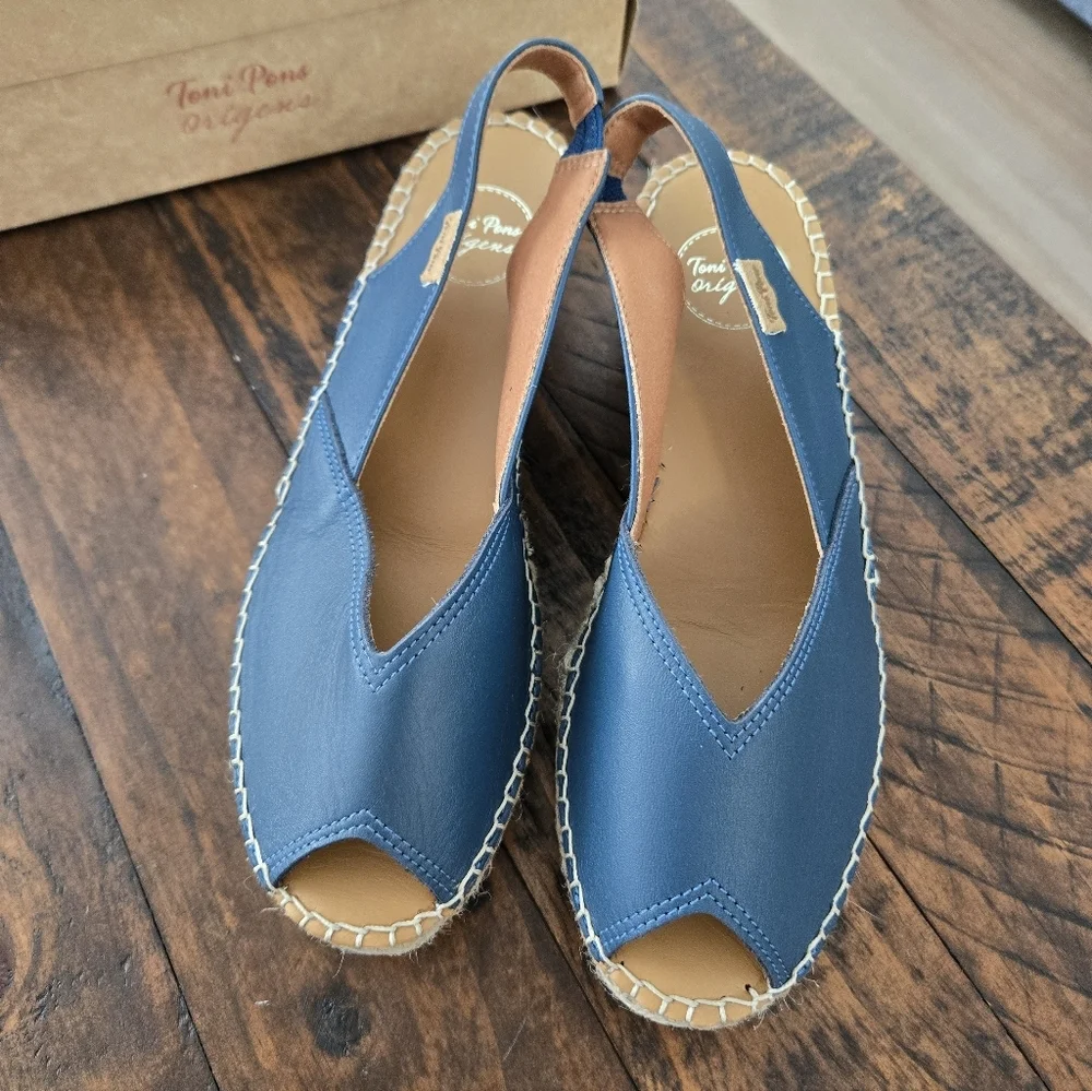 Toni Pons Bernia Women's wedge espadrilles in leather. Color: Ocean. Size US 7.5
